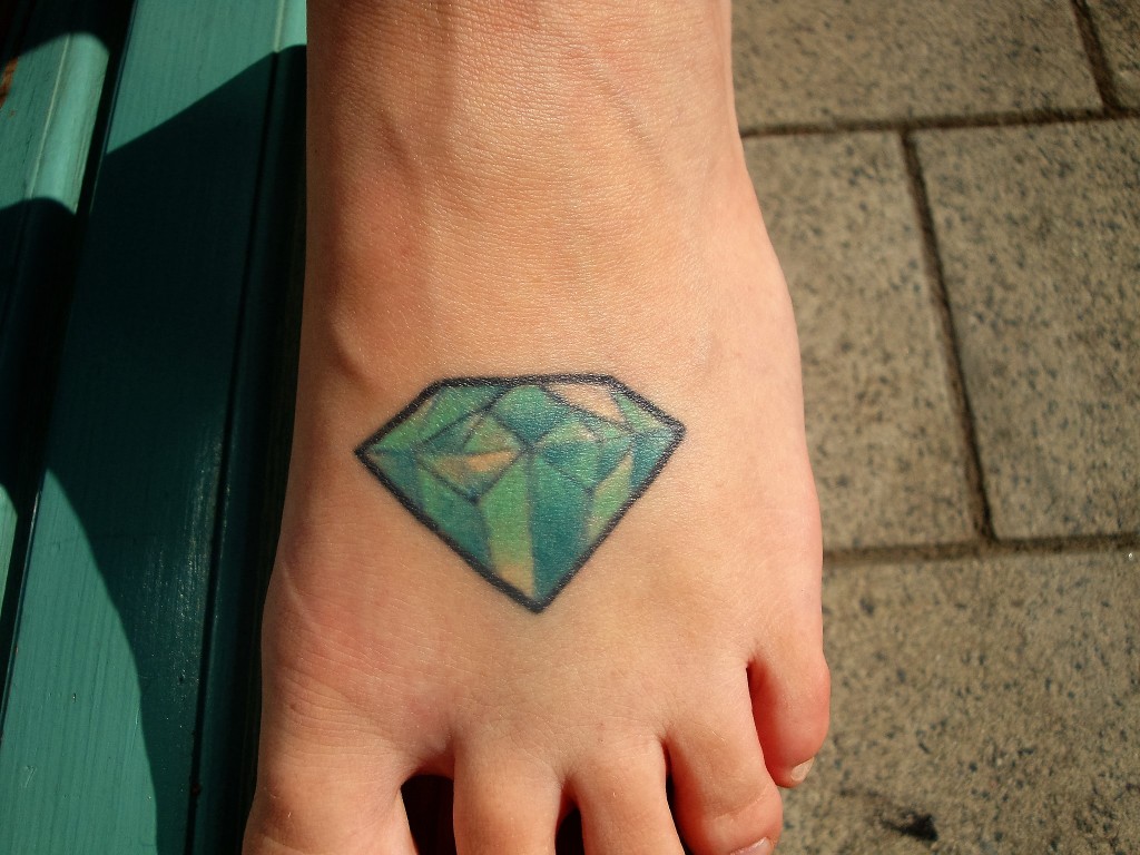 Newschool fullcolour gemstone inkin' at Inkfish mateys!