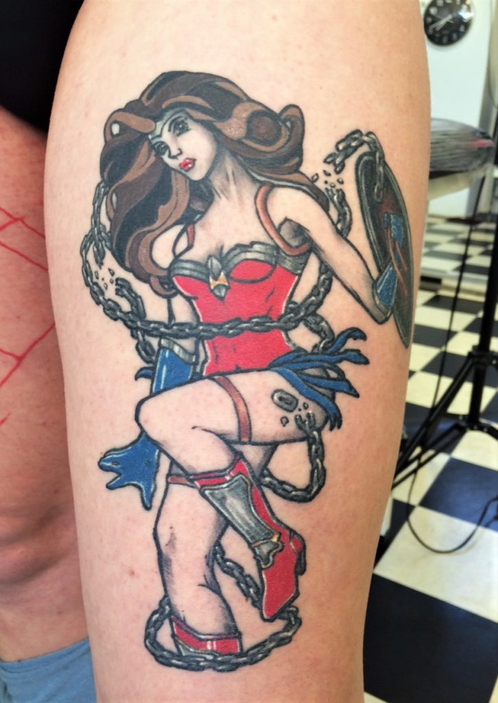 Wonder woman tattoo, DC comics legpiece