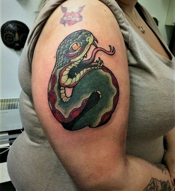 Japanese newschool snake-tattoo from Inkfish Rotterdam.